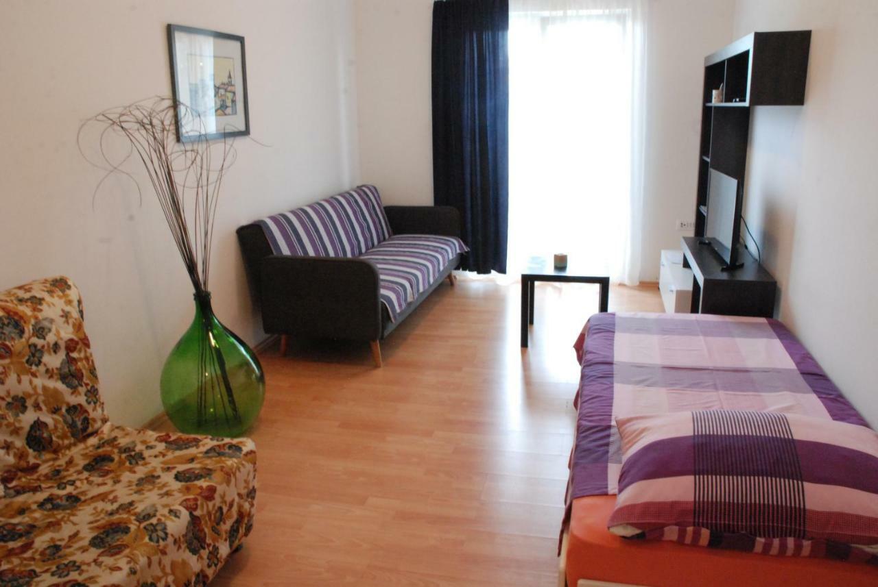 Apartmani Radin Rosini Exterior foto