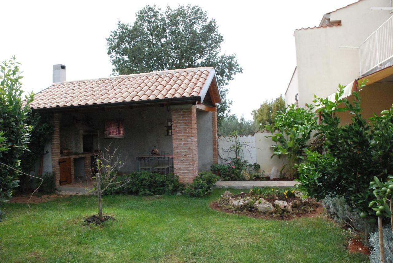 Apartmani Radin Rosini Exterior foto