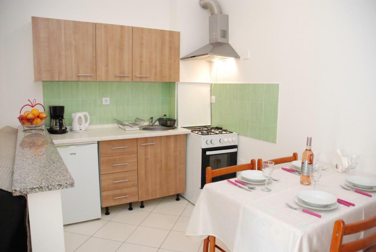 Apartmani Radin Rosini Exterior foto