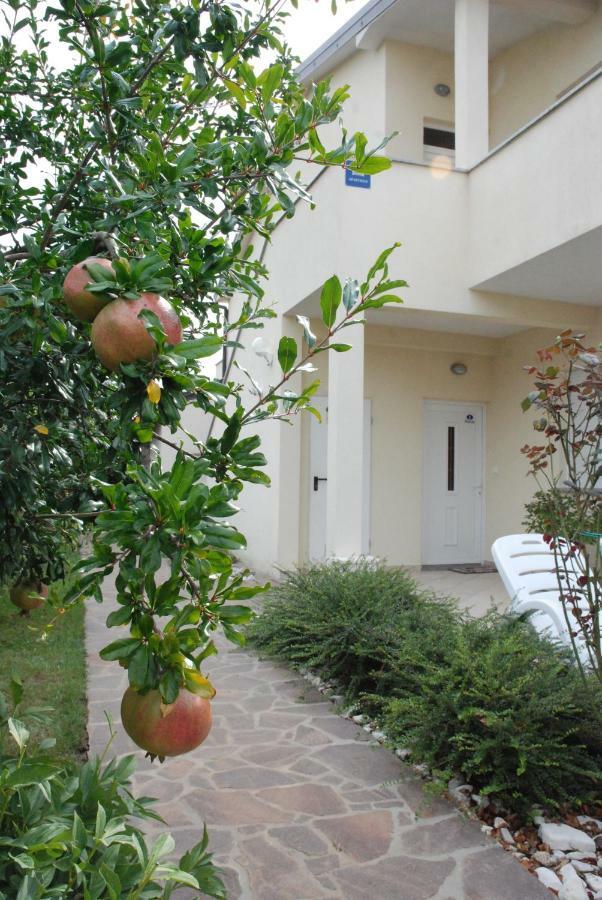 Apartmani Radin Rosini Exterior foto